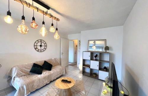 Le Montaigne - Climatisation, Parking Privé, Tramway et Airbus - Foto 12