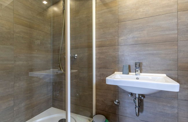 Serene Rural Villa With Pool, Sun Deck, and Children's Play Area - Foto 34