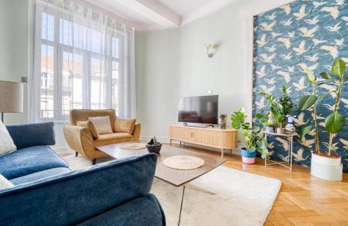 Grand 90m2 - 4 lits - Quartier Impérial - Gare 1 min - Photo 3