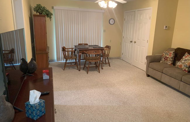 Camelot Village LLC - Foto 9