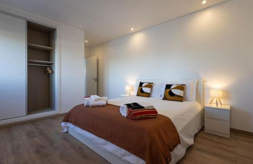 Casa Férias com Piscina Aquecida e Suítes Privadas - Foto 14