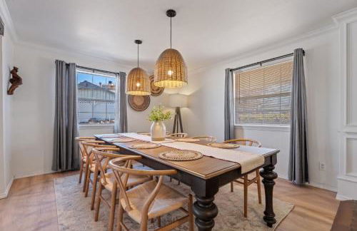 Spacious Lakefront View With Hot Tub and Pool NH - Foto 54