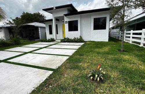 Sunny Delight Home Near Airport - Foto 47