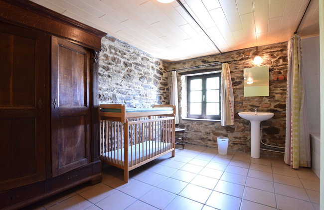 Authentic Holiday Home in Gouvy near Forest - Photo 30