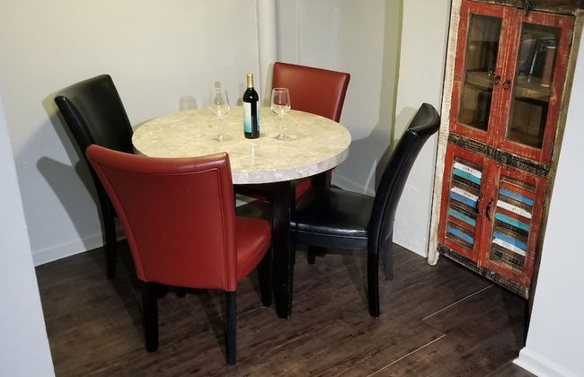 NYC NJ Romantic And Cozy Hideaway - Photo 3