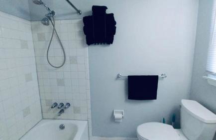 Private Upstairs Unit near Balt City John Hopkins - Foto 28