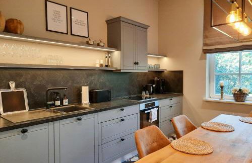 Getaway In East Frisia Elegant Lakeside Apartment - Photo 6