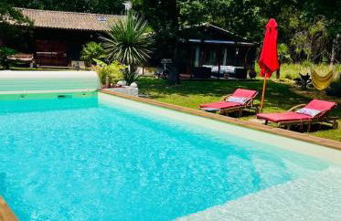 House de la Canopée, Swimming pool, Lake, Forest, large garden and WIFI - Foto 1