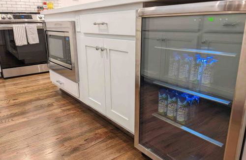 TMC 3-Story Townhome FREE EV Charge - Foto 34