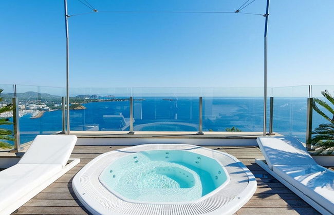 Lavish Villa With Infinity Pool and Views - Foto 35