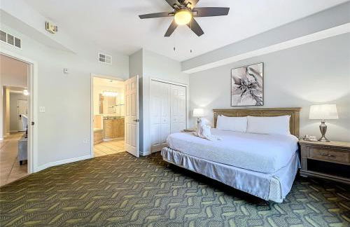 Spacious 3 Bed 3 Bath Luxury Condo 5 min from Disney - Photo 30