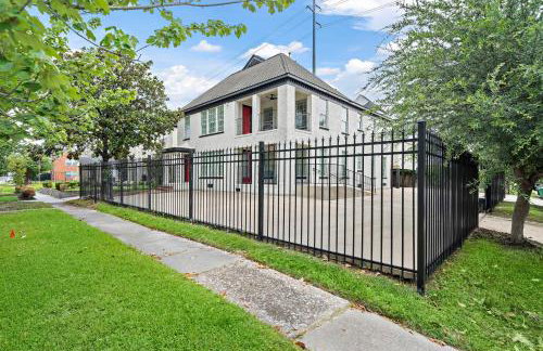 The Queen’s Gambit II - Photo 30