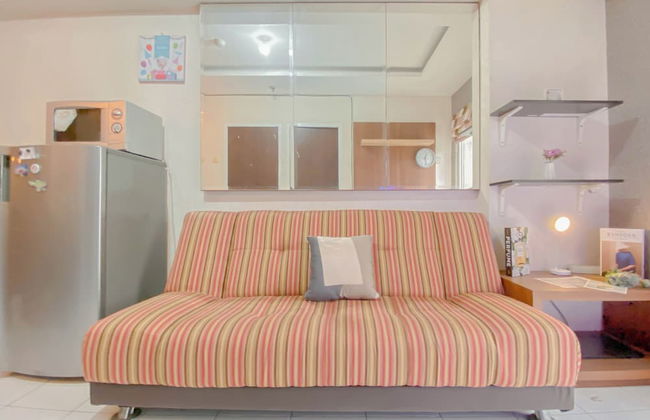 Comfort Living 2BR at Mutiara Bekasi Apartment - Foto 12