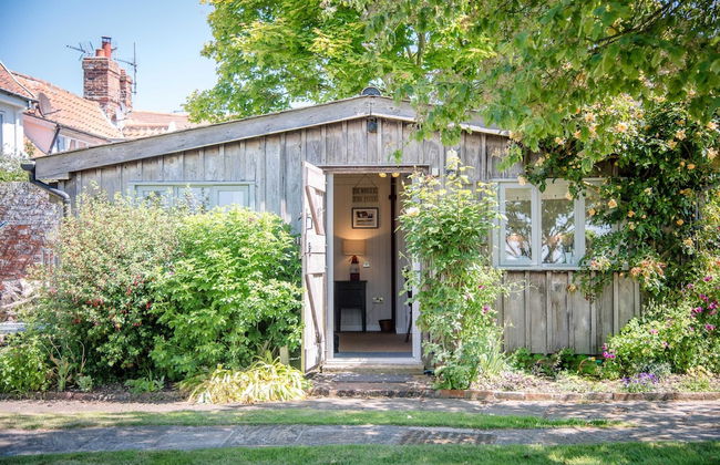 Shallow End, Orford - Photo 28