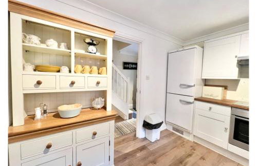 Sheplegh Court Charming Cottage and Pools within Stunning Grounds - Photo 13