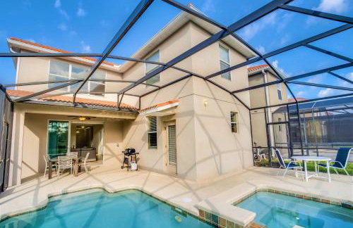 Near Disney - 5BR Home- Games Pool Hot Tub & BBQ - Foto 2