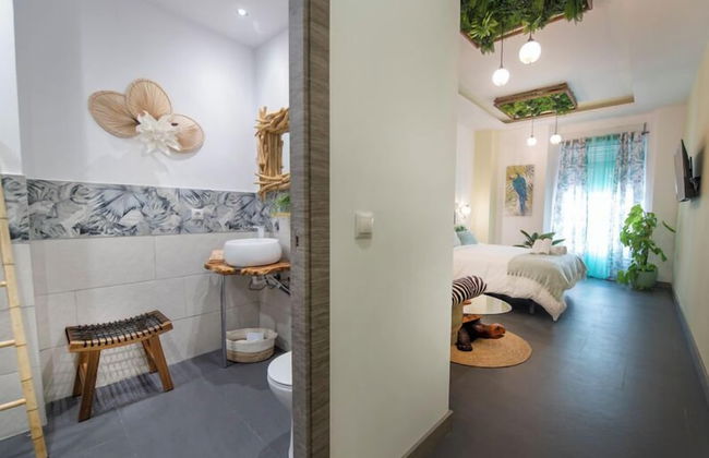 Molucano Themed Rooms - Photo 22