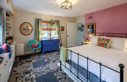 Thoughtfully Design Cottage with Breathtaking Indoor and Outdoor in Maryland - Photo 6