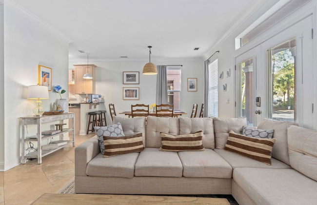 Coral By Avantstay Gorgeous Three Story Home w/ Two Balconies - Foto 9