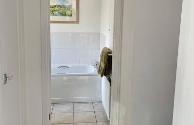 Taylor Way - Superb Apartment with Living Room and Private Gated Parking - Foto 47