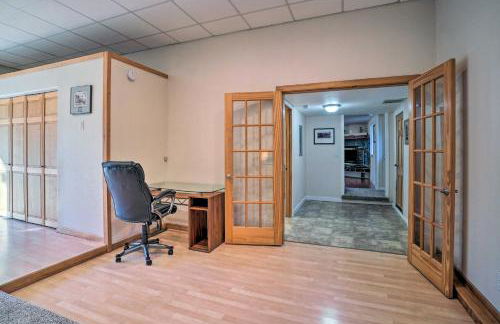 Peaceful Mountain-View Home - Walk to Kenai Lake! - Foto 12