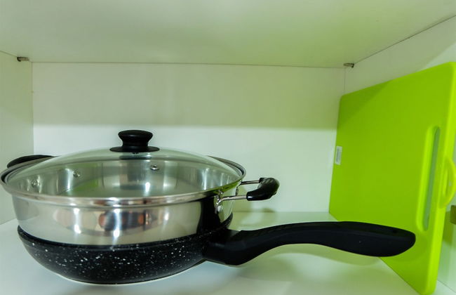 Studio Room Azalea Suites Apartment - Photo 14