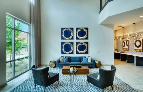 Cozysuites PHX RORO Gym, Pool, Pets, Parking! #5 - Foto 29