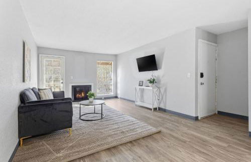 Comfortable stay with smart layout - Photo 5