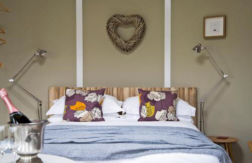 Nether Farm Roundhouses - Henmore Water & Sturston Winds with hot tubs - Bradley Wood no hot tub - Foto 19