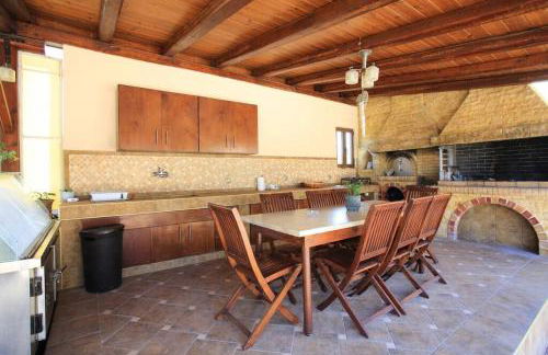 Sofia's Sunny Home + Private Pool + Gym - Foto 8