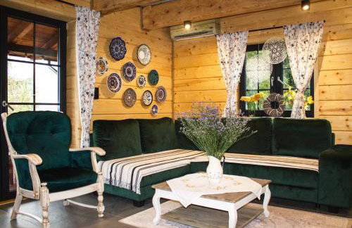 Mysia Nora - Photo 5