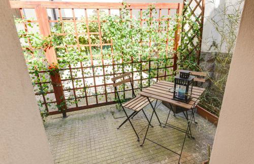 Campus House - Photo 7