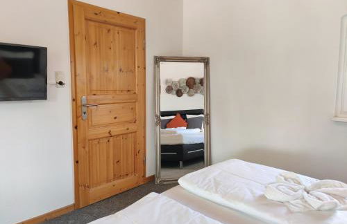 Early Year Deal - 150 qm Fachwerkhaus mit Heimkino & Privat-Sauna & Pool - Photo 13