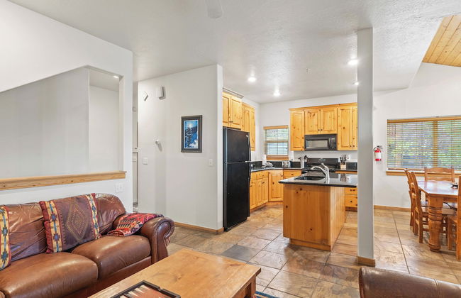 Bear Hollow Village by All Seasons Resort Lodging - Foto 48