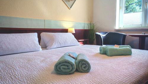 Domstadt Apartments - Foto 5, Garden view, towels, Shower, wardrobe