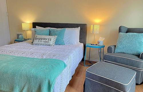 Charming Studio Jeannette Sleeps 3 Queen Bed - Foto 7