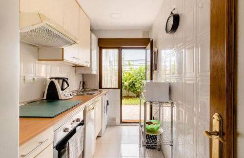 Casa de Las Flores - Apartamento con jardín privado frente a la Playa de Comillas - Foto 13