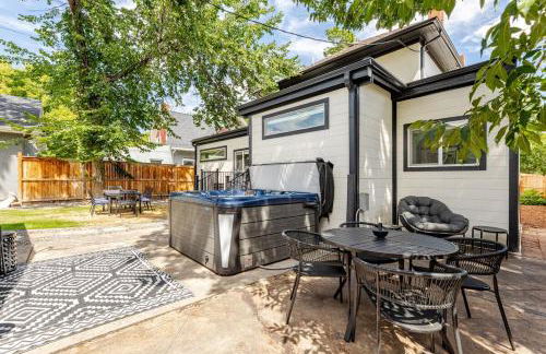NEW REMODEL Denver Luxury Home with Private HOT TUB - Foto 38