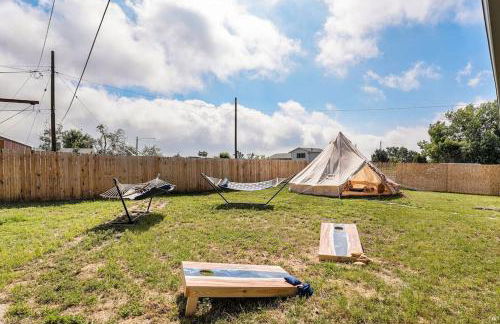 NEW: Tulum Oasis in Denver w/ Hot Tub & Games - Foto 43