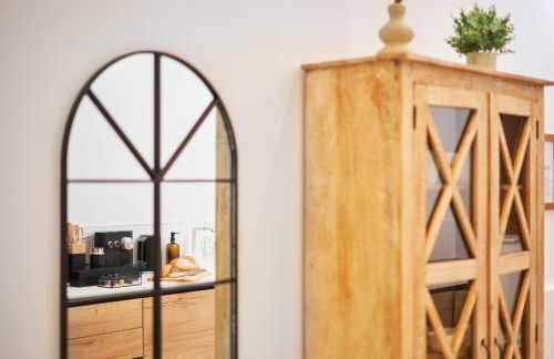 Park Avenue Apartments - Dom mit Stil - Küche - Parkplatz - WLAN - 65 Zoll TV - NETFLIX - Foto 4