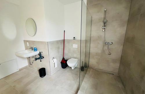 Entire House l 12 Beds l 8 Room l Floor-Heating l WiFi - Foto 11