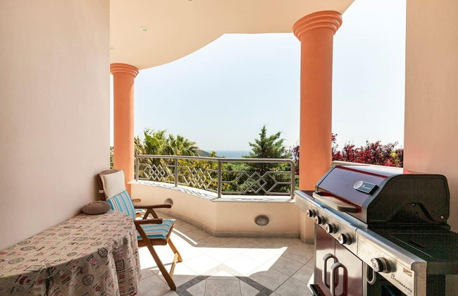 4 Bed Villa - Sleeps 10 - Pets - Pool - Hottub - Foto 28