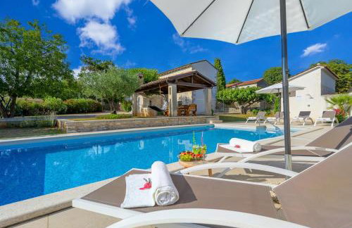 Villa The Mulberry Stonehouse by Istrialux - Photo 11