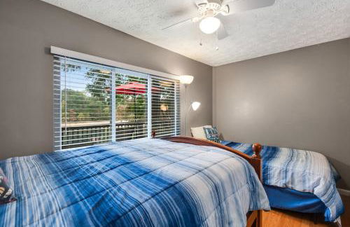 Lakefront Home Dock Covered Deck Fire Pit Dogs OK - Foto 30