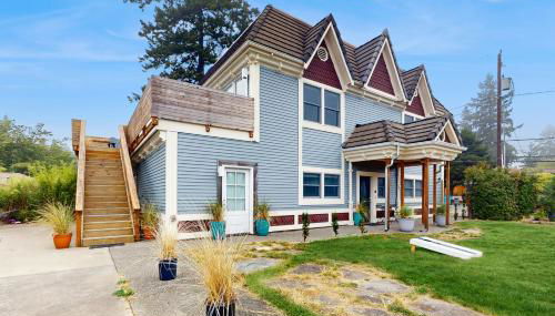 Saltwater Shoreline - Photo 2