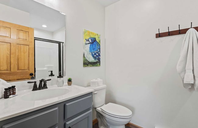 Bluejay Getaway by Avantstay Walk to Lake 7bdr, Hot Tub, Pool Table - Foto 36