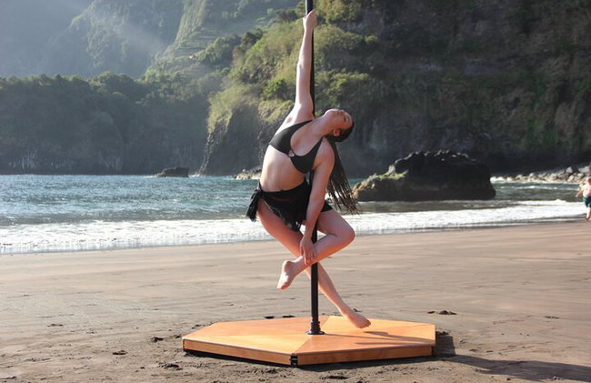 Black Sand Beach Sunrise Pole Dance Sesión de fotos y vídeo de drones - Foto 1