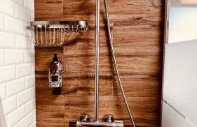 Lost inn Lyon Part dieu -Entre centre ville et gare part dieu -Netflix - Foto 20