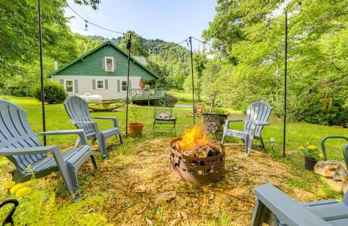 Pet-Friendly Smoky Mountain Getaway with Fire Pit! - Foto 1