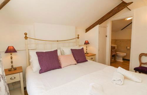 Tiddlers Cottage - Photo 18